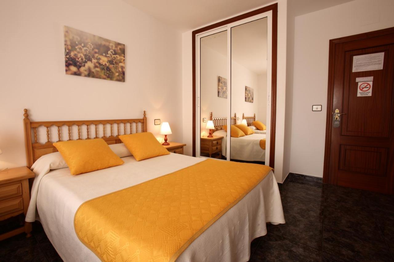Hostal San Roque Πόρτο Νόβο Εξωτερικό φωτογραφία