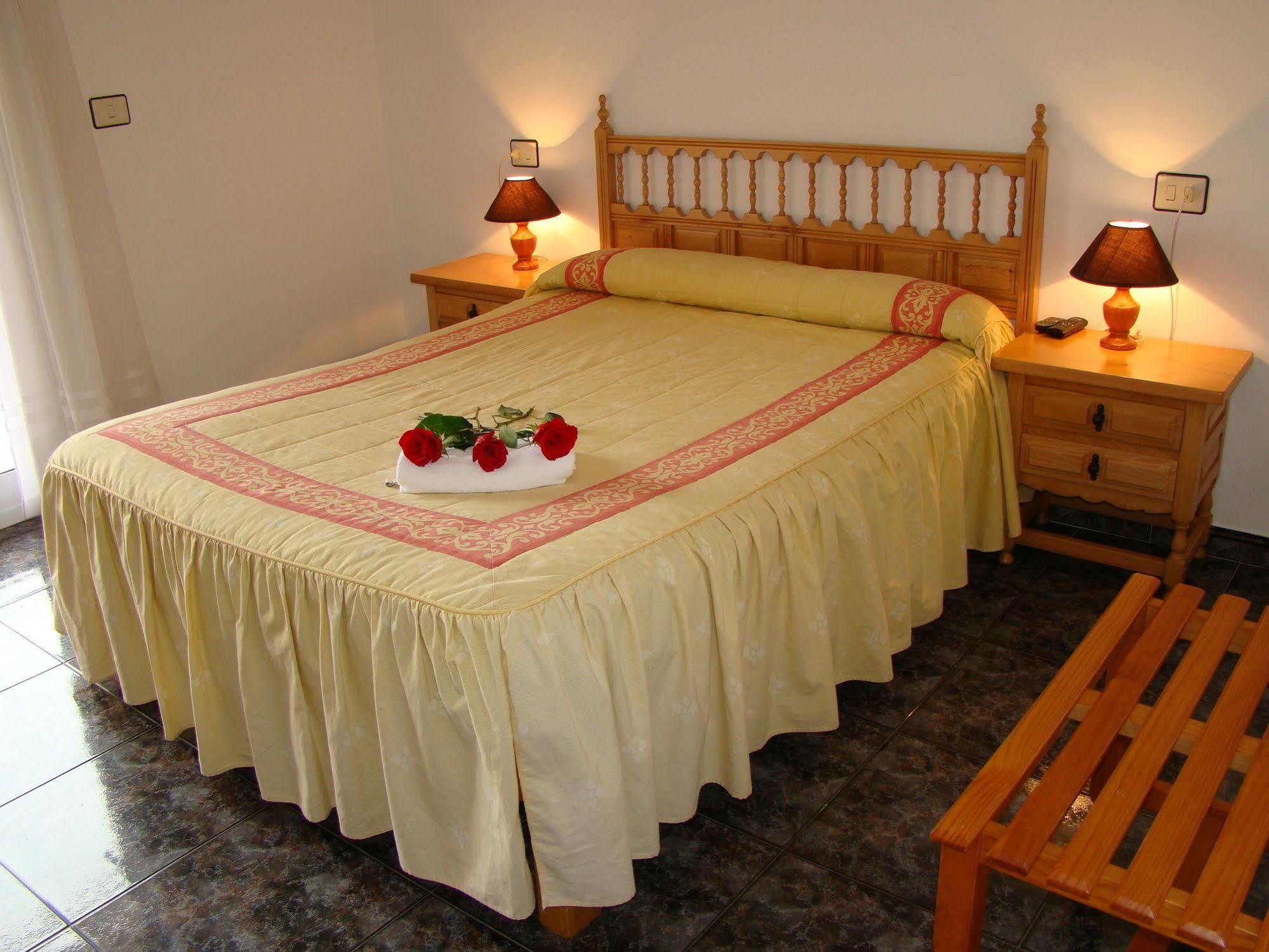 Hostal San Roque Πόρτο Νόβο Εξωτερικό φωτογραφία