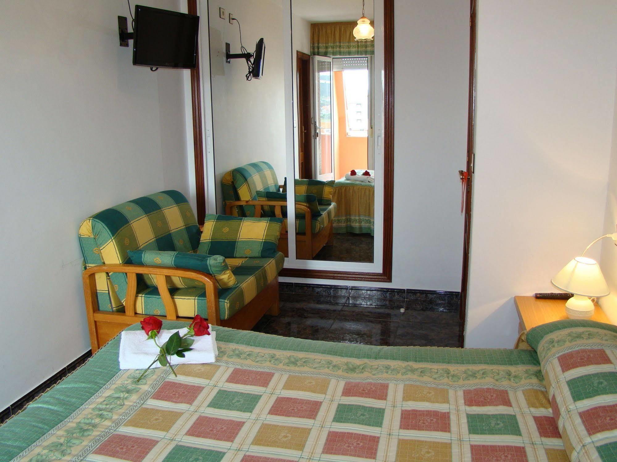 Hostal San Roque Πόρτο Νόβο Εξωτερικό φωτογραφία