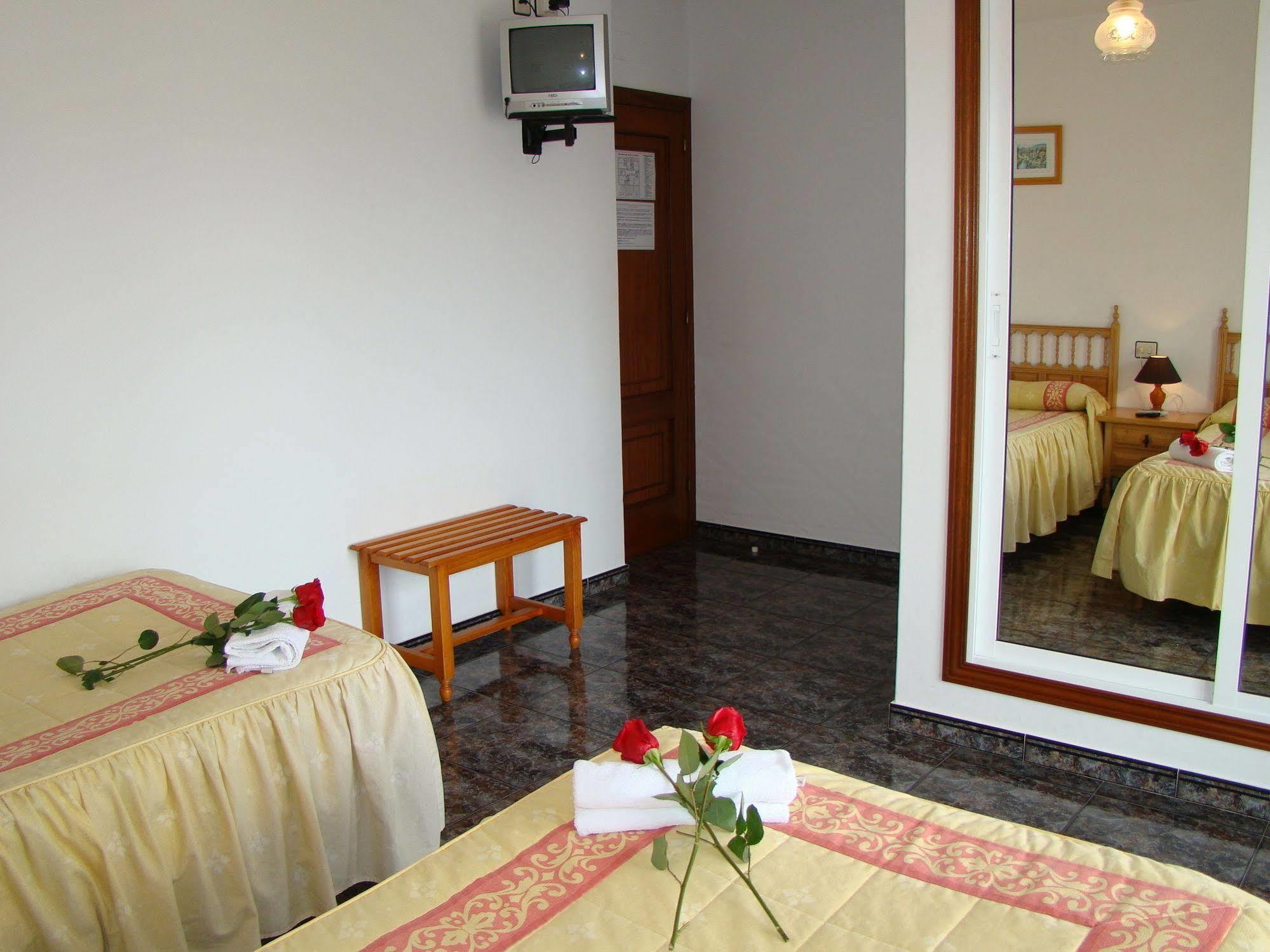 Hostal San Roque Πόρτο Νόβο Εξωτερικό φωτογραφία
