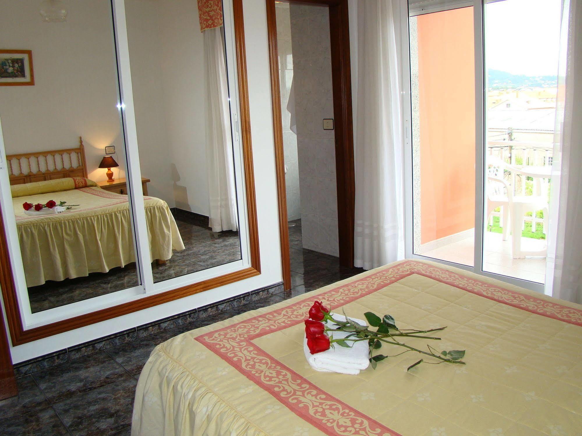 Hostal San Roque Πόρτο Νόβο Εξωτερικό φωτογραφία